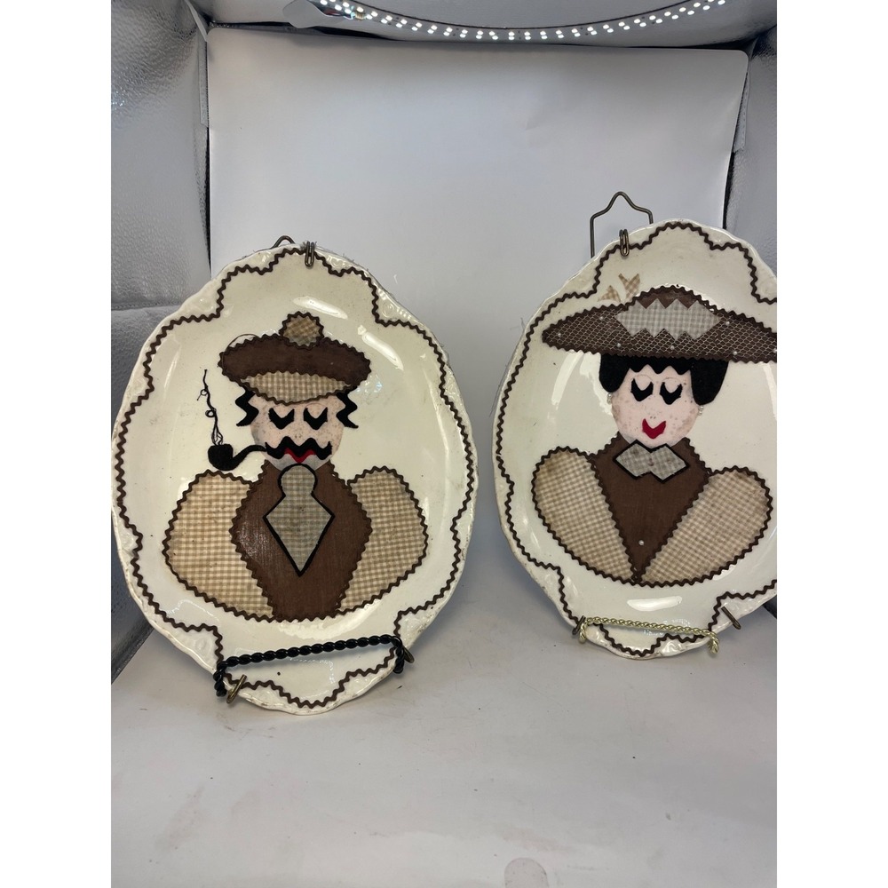Felt Hand Decorated Plates Couple Wall Folk Art Collectable  Vintage Set of 2